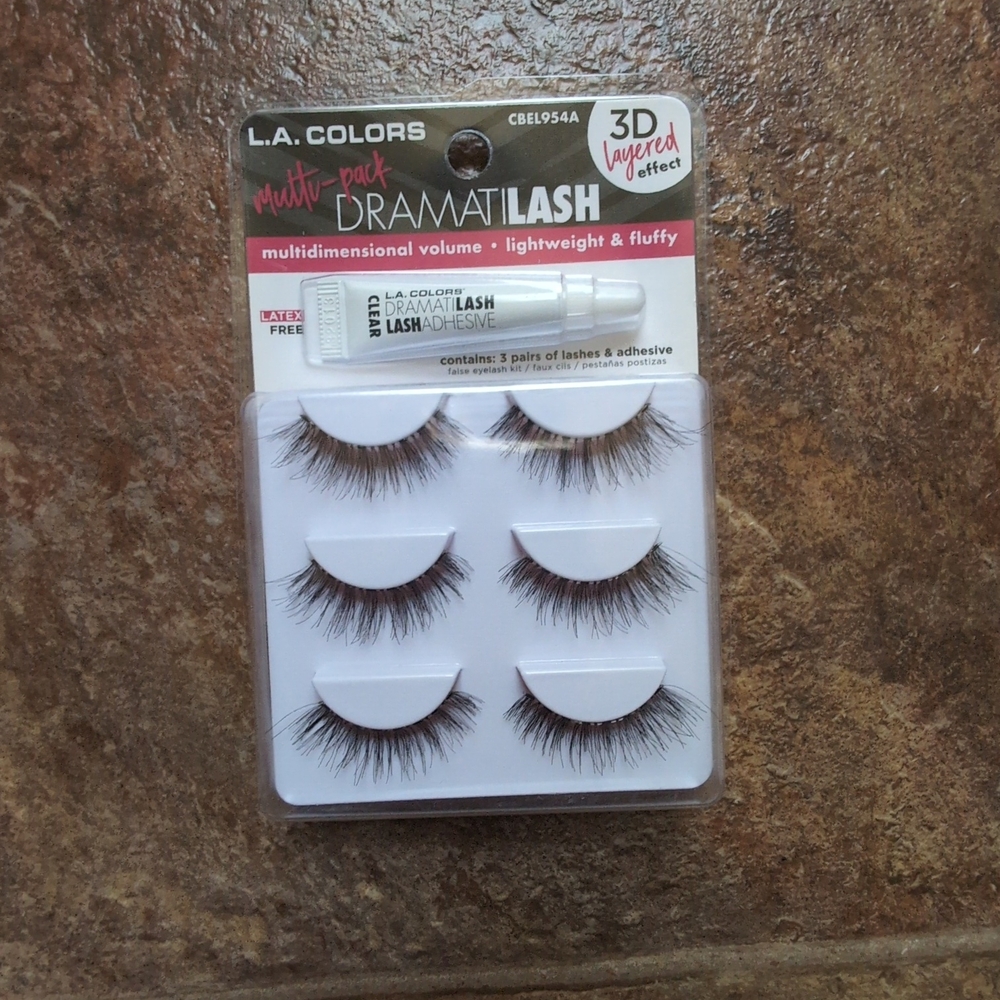 L.A. Colors Multi-Pack Dramatic Lash with Adhesive